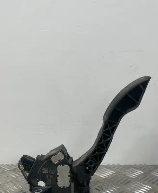 Toyota Auris 150 Accelerator throttle pedal 7811002020