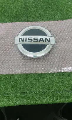 Nissan Qashqai J12 Manufacturer badge logo/emblem 62890-6ua0a