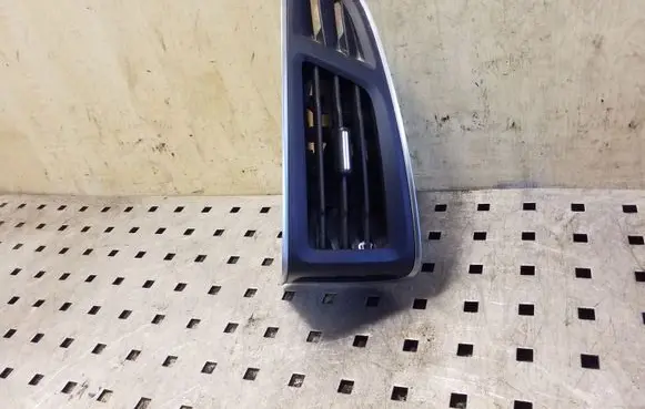 Ford Focus Dashboard side air vent grill/cover trim BM51A018B09DF