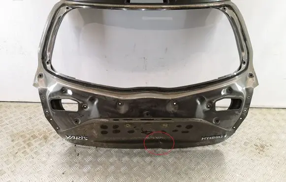 Toyota Yaris Tailgate/trunk/boot lid 670050D540