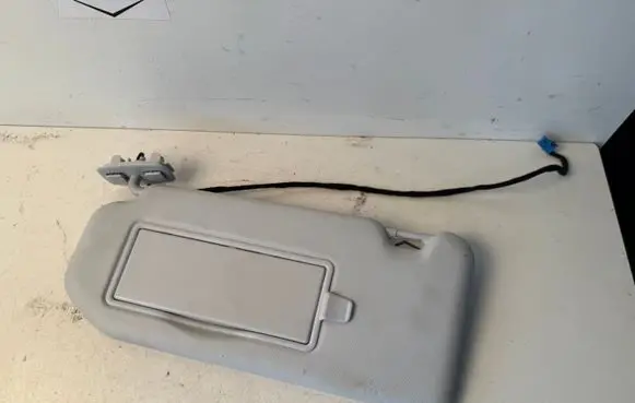 Peugeot 508 RXH Sun visor