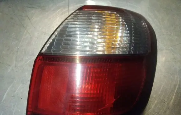 Subaru Legacy Rear/tail lights R1286 4835A