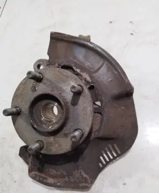 Toyota Auris 150 Front wheel hub spindle knuckle