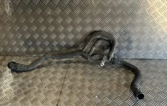 Peugeot 308 Coolant pipe/hose 
