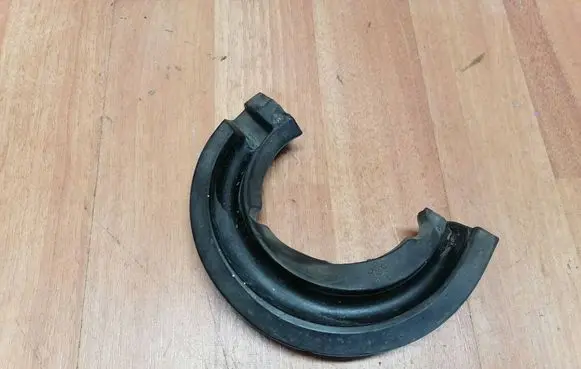 Opel Insignia B Front coil spring rubber mount 23284102 YR00070080