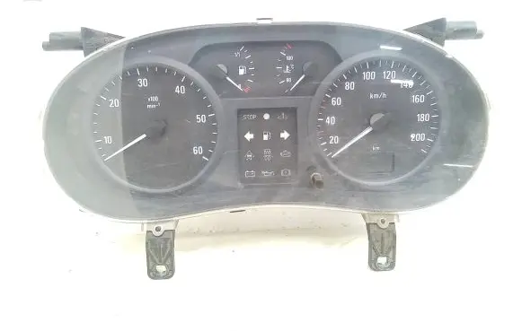 Opel Vivaro Speedometer (instrument cluster) P8200252450A 21671572