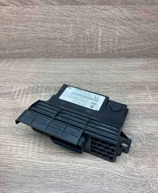 Audi A8 S8 D3 4E Power management control unit 4E0907280A USED