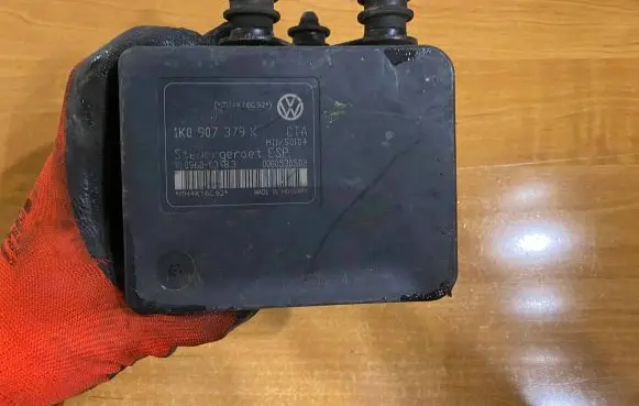 Volkswagen Polo V 6R ABS Pump 1K0907379K 1K0614517H 10096003483