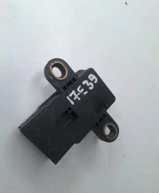 BMW 5 E39 ESP acceleration yaw rate sensor 0265005215 0002575