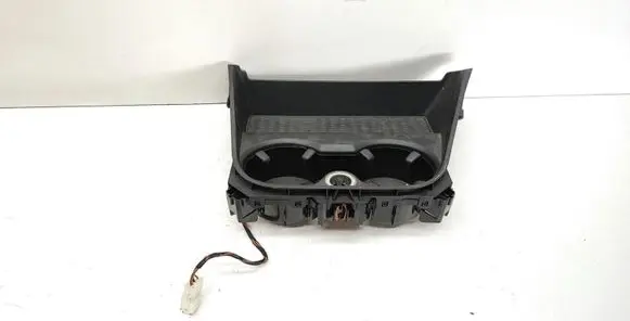 Cup holder front