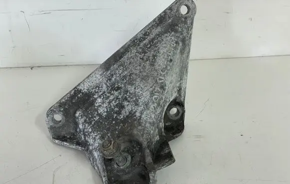BMW 5 E60 E61 Engine mounting bracket 2211676915301