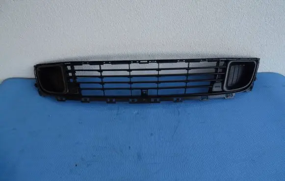 Citroen C5 Front bumper lower grill 9681052677 2001586 2001586800