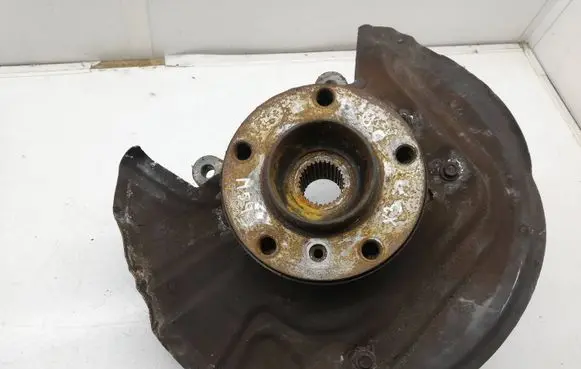 BMW X3 E83 Front wheel hub