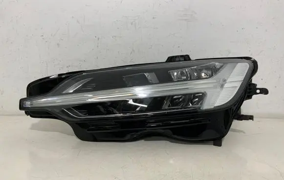 Volvo V60 Headlight/headlamp 32420490