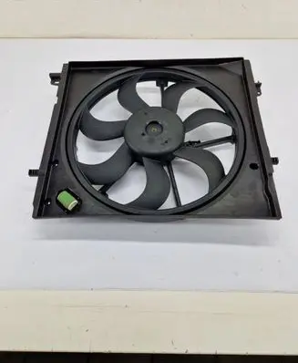 Nissan Qashqai Radiator cooling fan shroud 214814eb0a