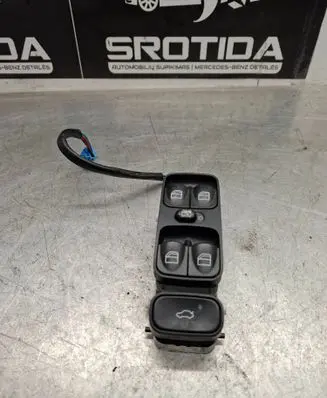 Mercedes-Benz C W203 Electric window control switch A2038210679 501955