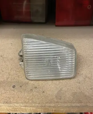 Volkswagen PASSAT B2 Front fog light 301125515