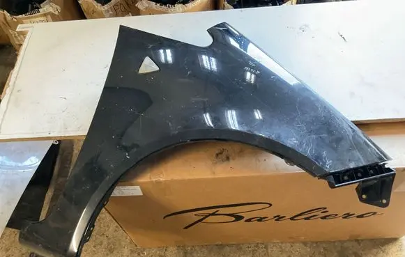 Mitsubishi Colt Fender