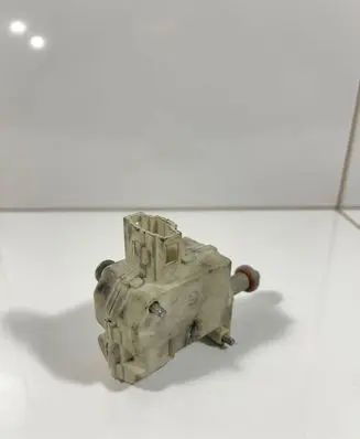 Fuel tank cap lock motor