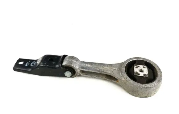 Volkswagen Polo IV 9N3 Engine mount bracket 6q0199851