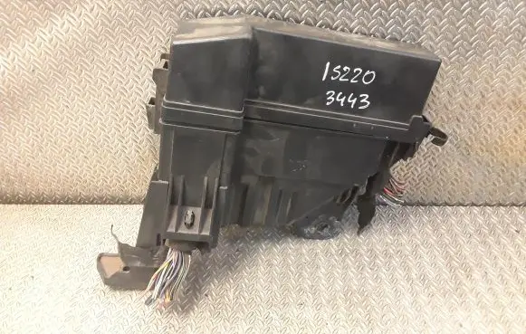 Lexus IS 220D-250-350 Fuse box set 8266253060