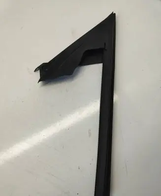 Chevrolet Camaro Other front door trim element 23115072