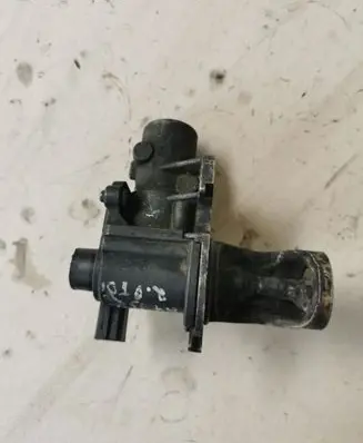 Audi A4 S4 B7 8E 8H EGR valve 70033500