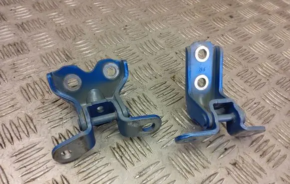 KIA Pro Cee'd III Front door hinge set 