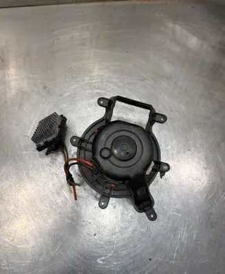 Peugeot 3008 I Heater fan/blower T3953001 130212