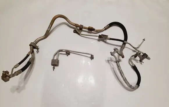 Chrysler 200 Air conditioning (A/C) pipe/hose