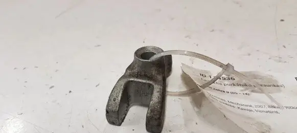 Opel Zafira B Fuel Injector clamp holder FGPB148