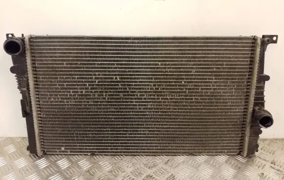 BMW 1 F20 F21 Coolant radiator 15272311 M151515B 7600511