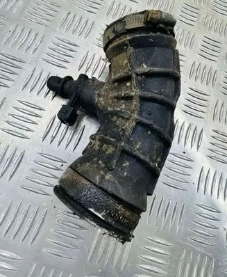 Volvo S60 Turbo air intake inlet pipe/hose 30636854