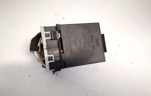 Audi A4 S4 B5 8D Other relay 8d0907701a