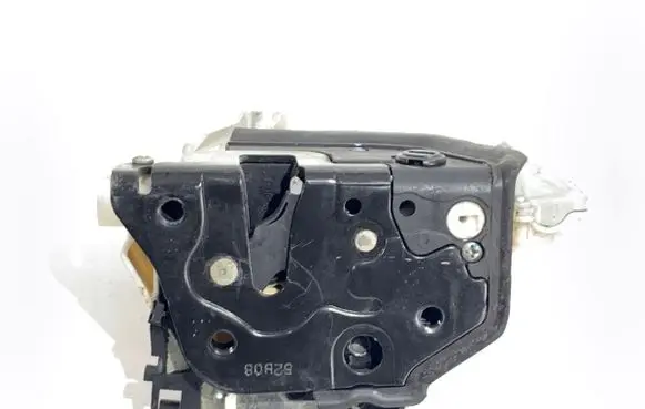 Audi A4 S4 B8 8K Rear door lock 8K0839016
