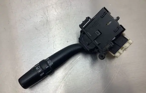 Toyota Avensis T250 Indicator stalk 173650