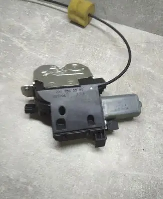 Mercedes-Benz S W221 Tailgate/trunk/boot lock/catch/latch 2217500085