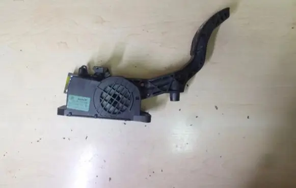 Seat Ibiza IV (6J,6P) Accelerator throttle pedal 6Q2721503E I1798