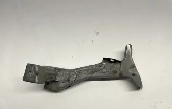 Audi A3 S3 8V Fender mounting bracket 8V0821168A