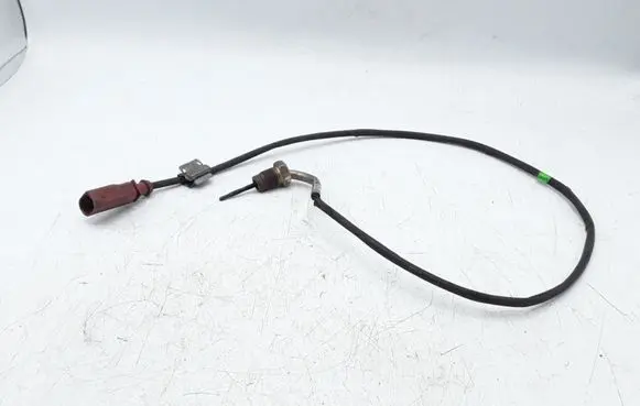 Volkswagen PASSAT B7 Exhaust gas temperature sensor 03L906088BH