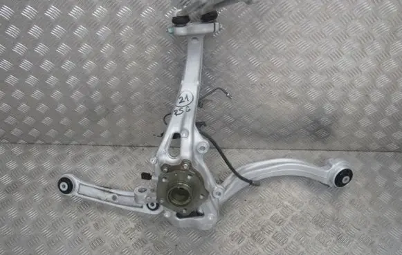 Audi RS6 C7 Front wheel hub spindle knuckle 