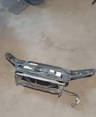 Volvo XC70 Top upper radiator support slam panel 9190983