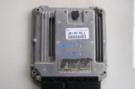 Audi A5 8T 8F Engine control unit/module 8K1907401J 0281015895