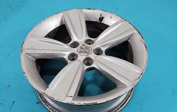 R18 alloy rim