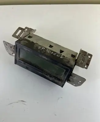 Mitsubishi Space Wagon Clock MR444639 91205109B