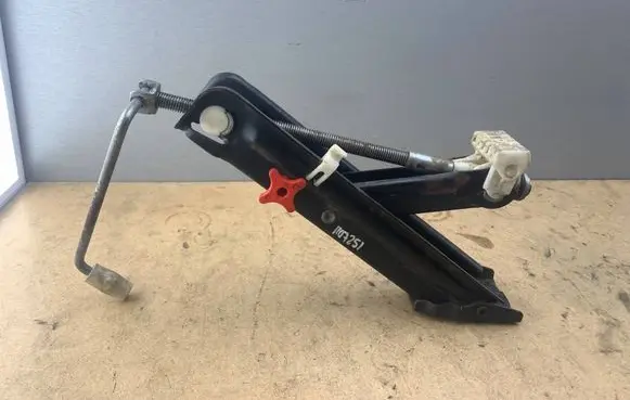 BMW 3 E46 Lift Jack 71121094911 1094911 71121095406