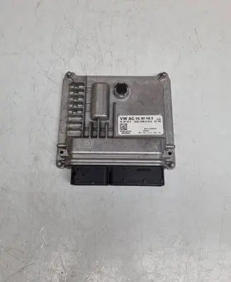 Skoda Octavia Mk3 (5E) Engine control unit/module 04L907445B 28445556 04L907445R