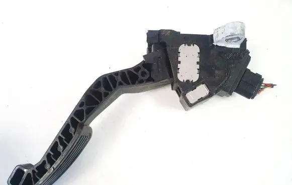 Toyota Yaris Accelerator throttle pedal 781100d010 06311a