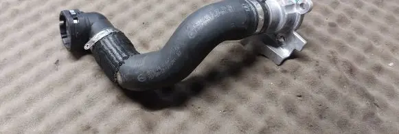 Thermostat/thermostat housing