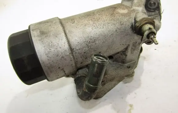 SsangYong Rodius Oil filter mounting bracket A6641800110